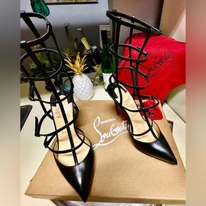 Christian Louboutin Like New Red bottoms/black leather heels-Sexy Dust Bag&Box